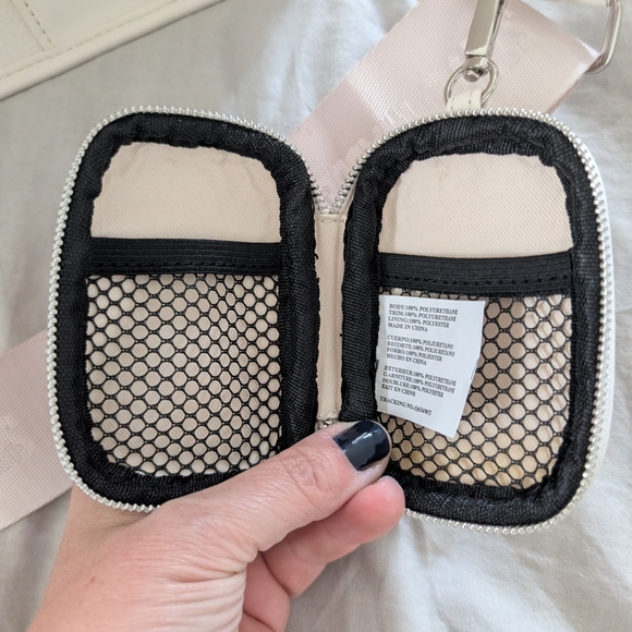 Steve Madden White Tote Bag - Picture 3 of 10